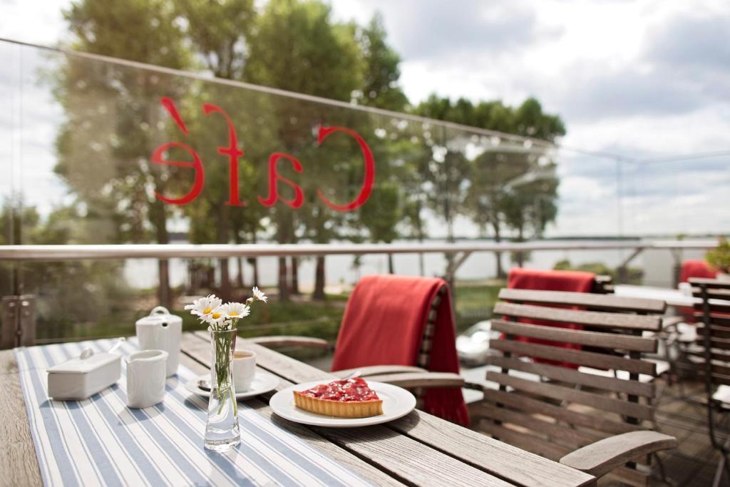 Hotel Kleines Meer Варен Экстерьер фото